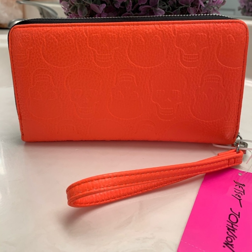 BUNDLE NEW BETSEY JOHNSON skull 💀 wallet/wristlet - Picture 2 of 7